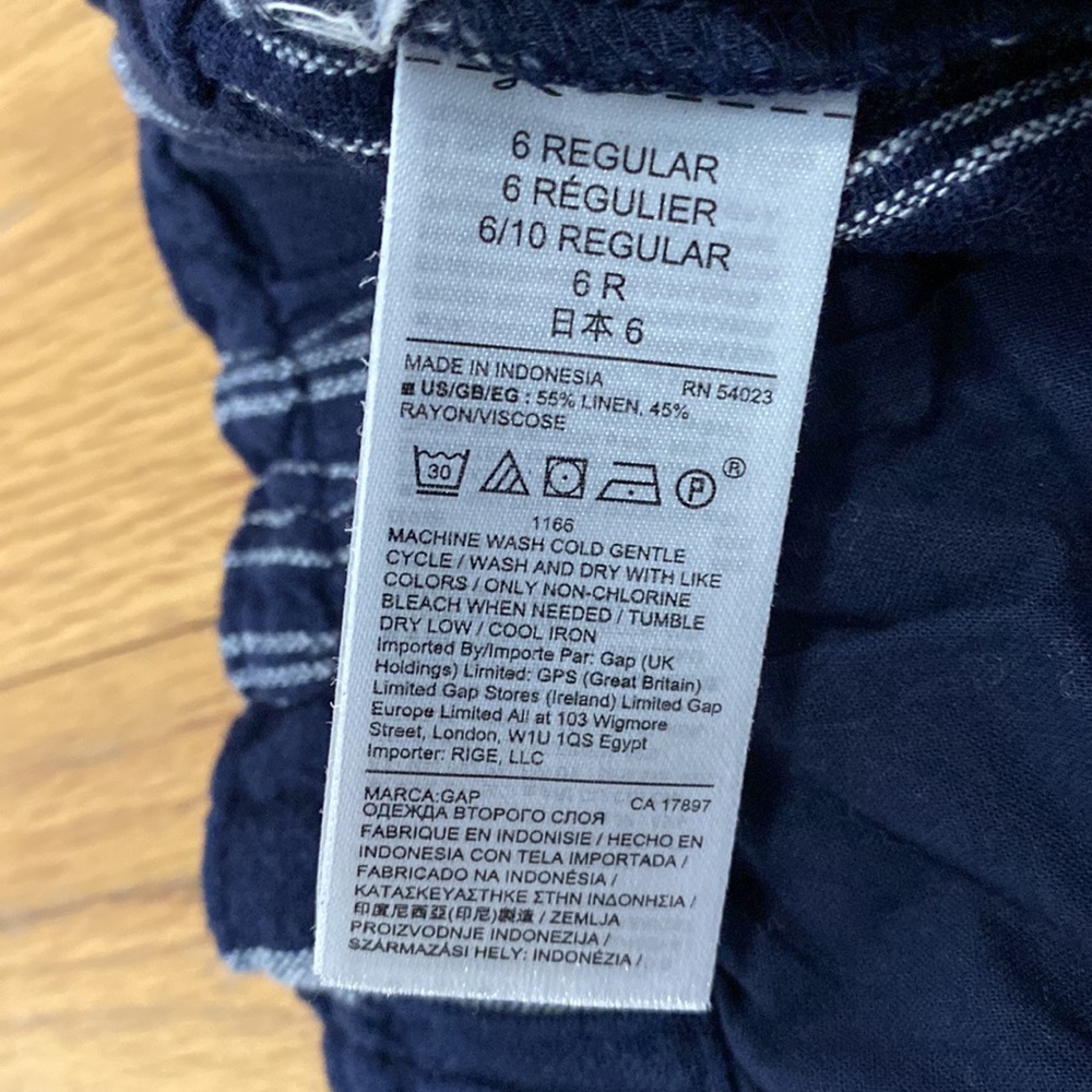 GAP High Rise Shorts - Picture 7 of 7